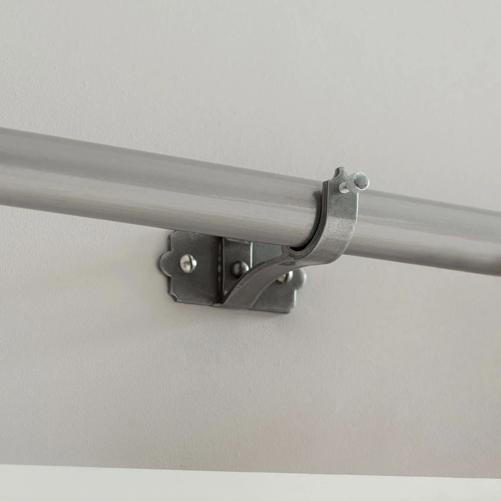 25mm Brett Centre Bracket In Polished 4 25mm Brett Centre Bracket In Polished - Image 2