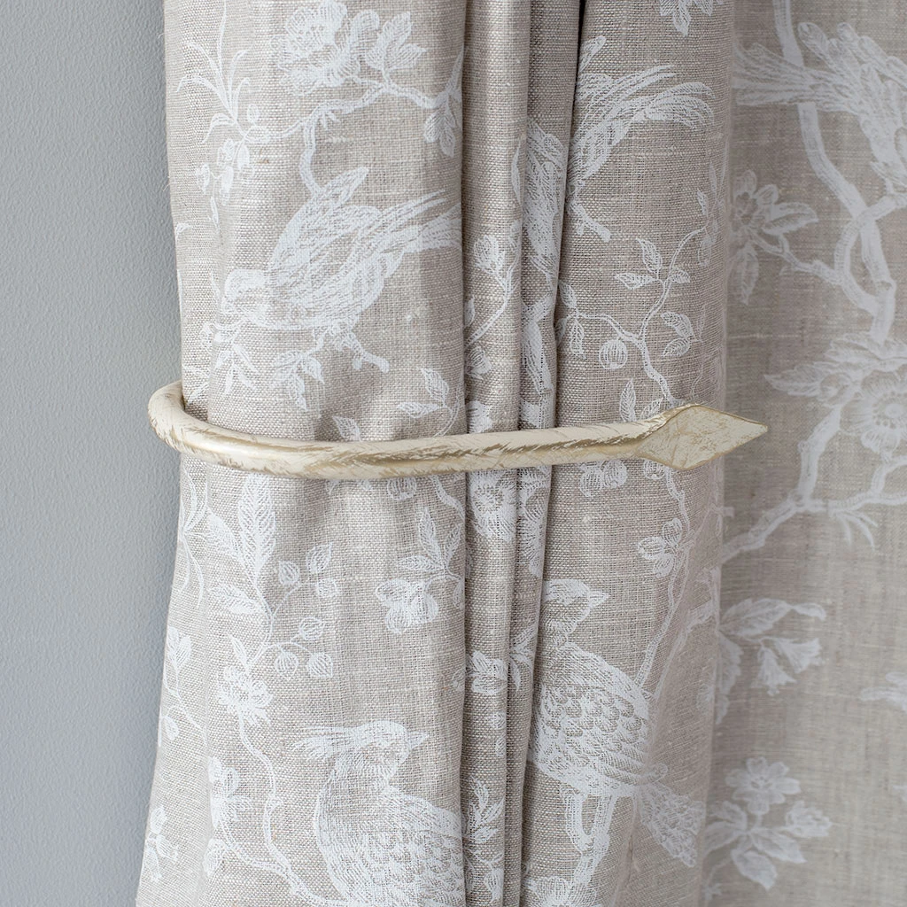 Large Spear Holdback In Old Ivory 5 Large Spear Holdback In Old Ivory - Image 3